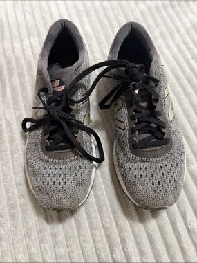 New Balance Women's Gray Knit Athletic Sneakers with Black Laces